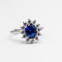 Anello Fiore Kate con pietre colorate e zirconi