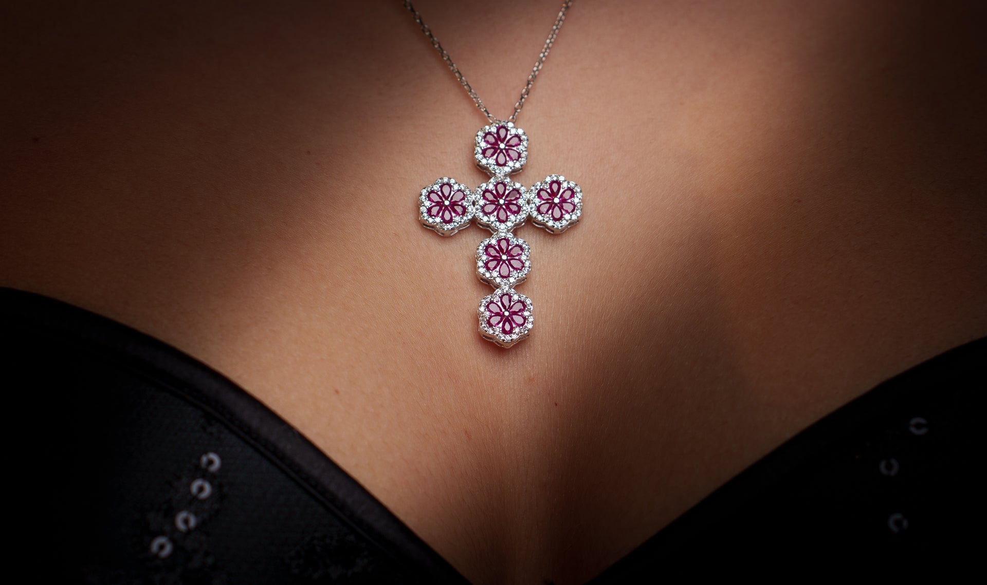Croce Mille Luci Big - Collana a Croce Brillantata con Zirconi