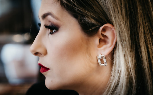 Orecchini Mayla| Design moderno con zirconi | Gioielli eleganti donna