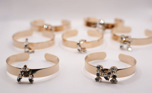 Bracciale ridigo lettera