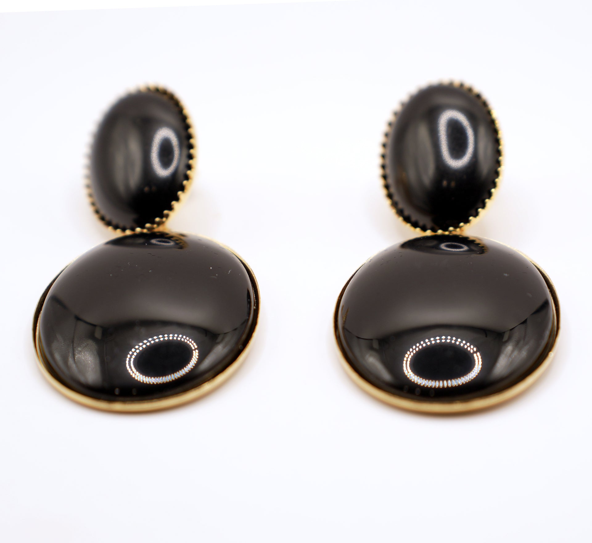Orecchini  Perla pendenti cabochon neri | Design vintage con montatura oro | Gioielli eleganti donna