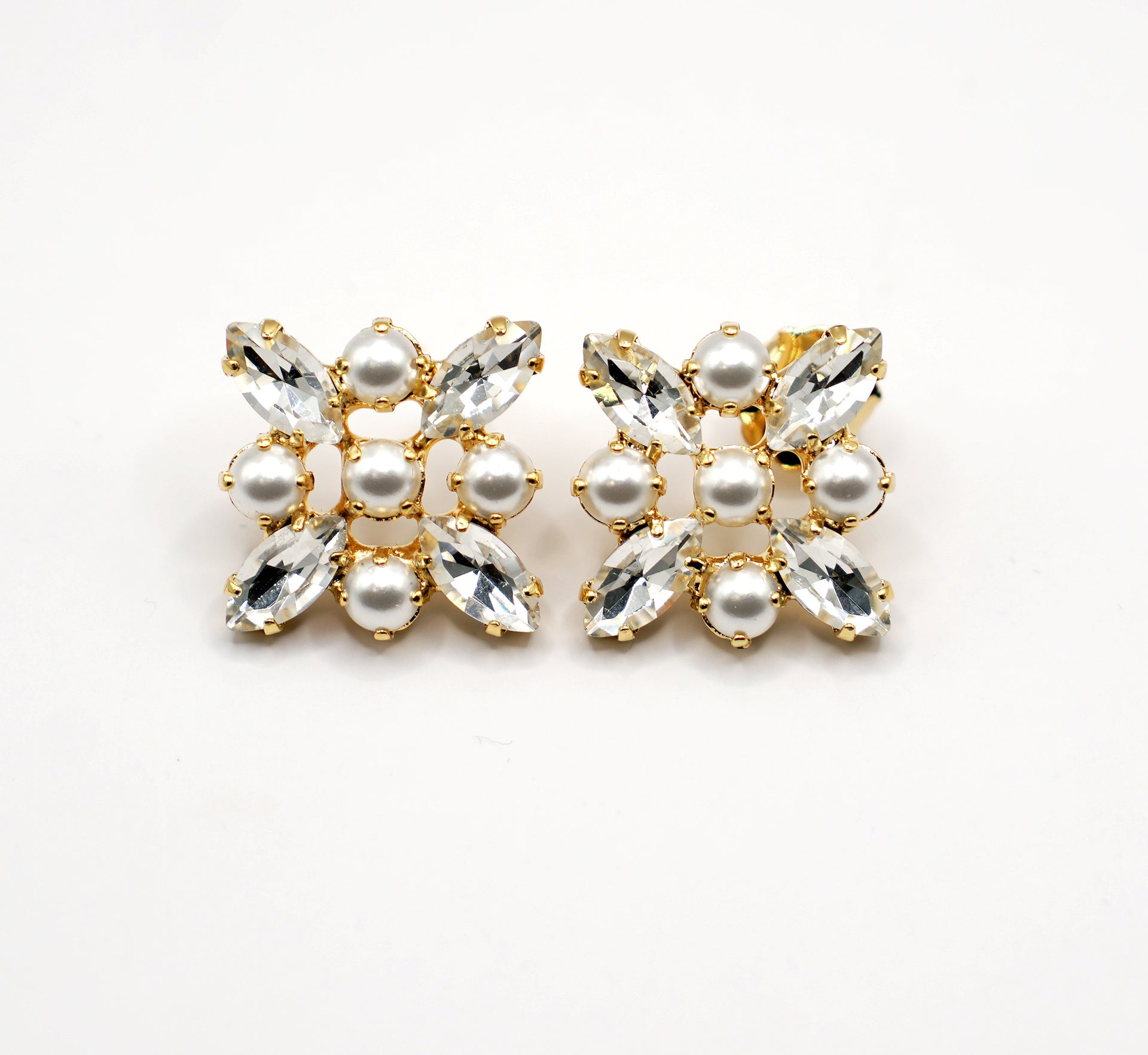 Orecchini perle Marilu'| Gioielli eleganti donna | Orecchini a lobo oro lucido